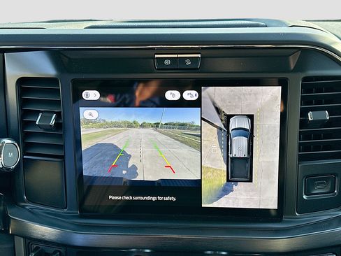 New 2026 Ford F350 Lariat w/ Black Appearance Package image 9