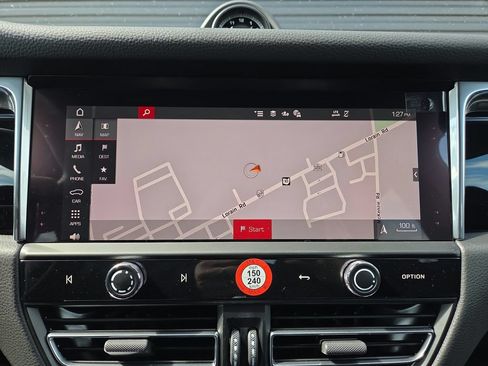 Certified 2026 Porsche Macan AWD/4WD image 11