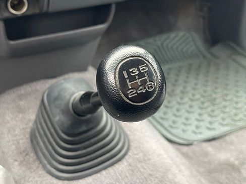 Used 1994 Toyota Pickup DX image 11