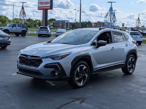 Used 2024 Subaru Crosstrek 2.5i Limited w/ Crosstrek Mirror Package AWD/4WD image 3