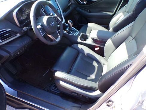 Certified 2025 Subaru Outback Touring XT AWD/4WD image 10