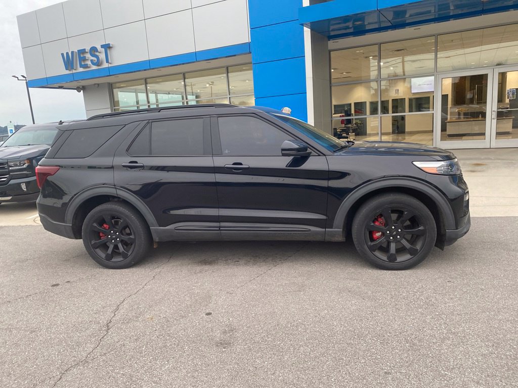 Used 2023 Ford Explorer ST w/ Equipment Group 401A AWD/4WD image 2