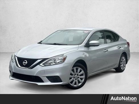 Used 2017 Nissan Sentra SV image 1
