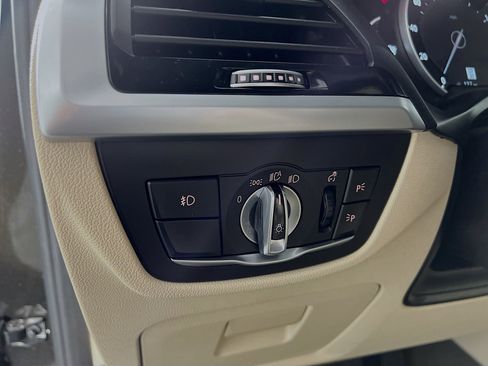 Used 2019 BMW X3 xDrive30i w/ Convenience Package AWD/4WD image 10