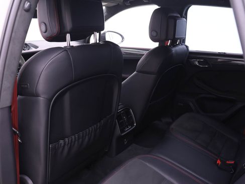 Used 2026 Porsche Macan GTS AWD/4WD image 18