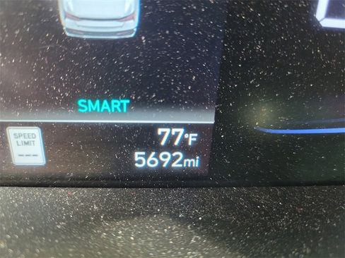 Used 2025 Hyundai Elantra Sport w/ Cargo Package image 24