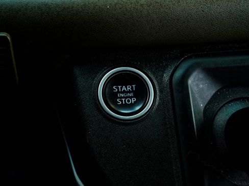 Used 2021 Land Rover Defender 110 X-Dynamic HSE image 23