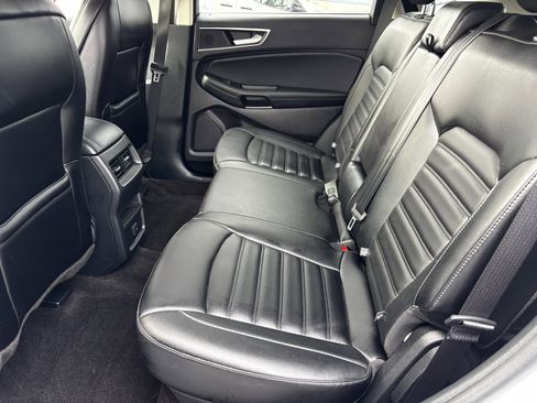 Used 2020 Ford Edge SEL image 21