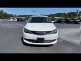 Used 2020 Chrysler Voyager Lxi image 4