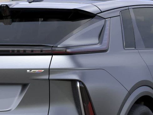 New 2026 Cadillac Lyriq V image 11