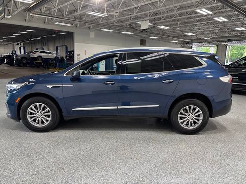 Used 2023 Buick Enclave Essence AWD/4WD image 4