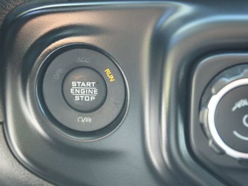 Used 2022 Jeep Wrangler Unlimited Sahara w/ Cold Weather Group AWD/4WD image 20