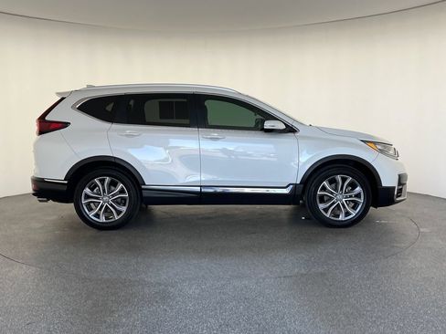 Used 2022 Honda CR-V Touring image 2