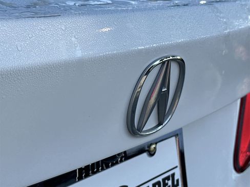 Used 2018 Acura TLX image 10