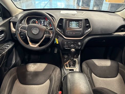 Used 2016 Jeep Cherokee Sport w/ Safety Group AWD/4WD image 9