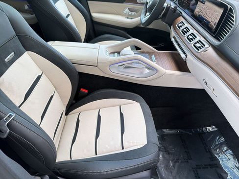 New 2026 Mercedes-Benz GLE 53 AMG 4MATIC Coupe image 32