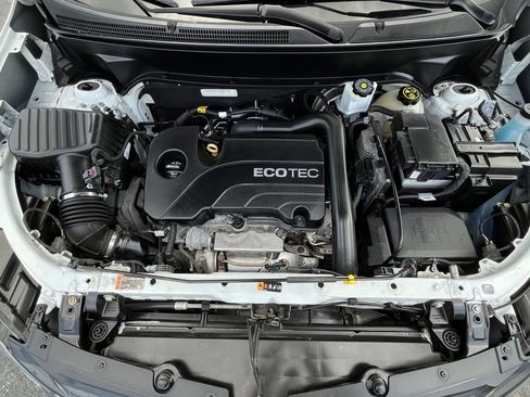 Used 2019 Chevrolet Equinox LT FWD image 9