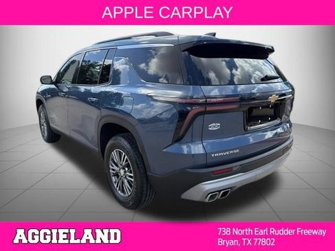 Used 2024 Chevrolet Traverse LT FWD image 7