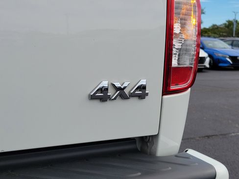 Certified 2019 Nissan Frontier S image 7