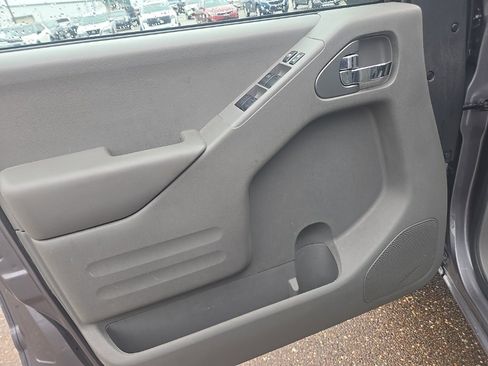 Used 2021 Nissan Frontier SV image 10