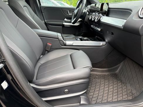 Used 2026 Mercedes-Benz GLB 250 image 36