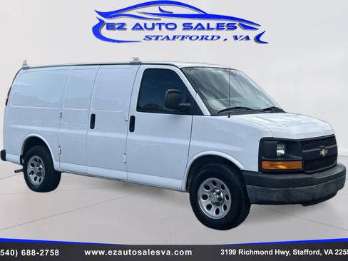 Used 2013 Chevrolet Express 1500 RWD image 3