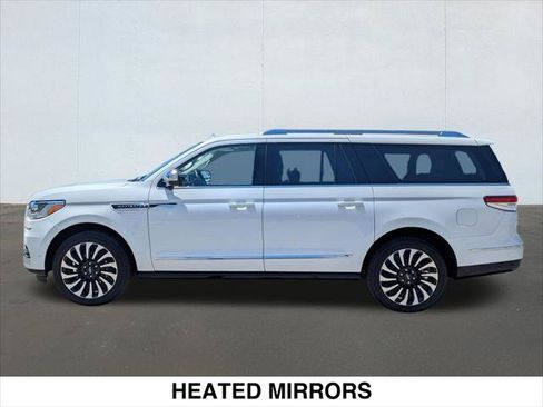 Certified 2023 Lincoln Navigator L Black Label AWD/4WD image 2