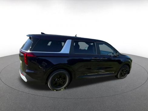 Used 2026 Kia Carnival FWD image 14