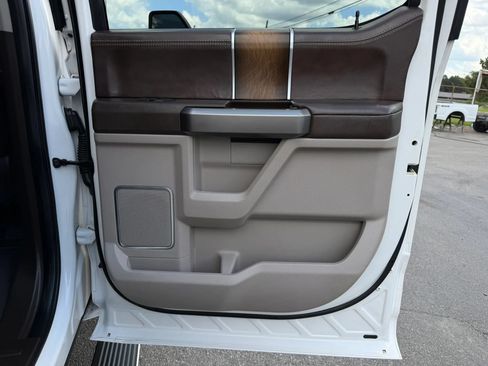 Used 2019 Ford F250 Limited AWD/4WD image 30