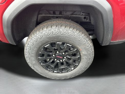 New 2026 GMC Canyon Elevation w/ Convenience Package image 10