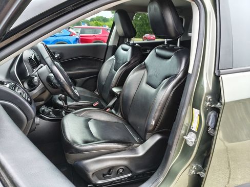 Used 2018 Jeep Compass Limited AWD/4WD image 9