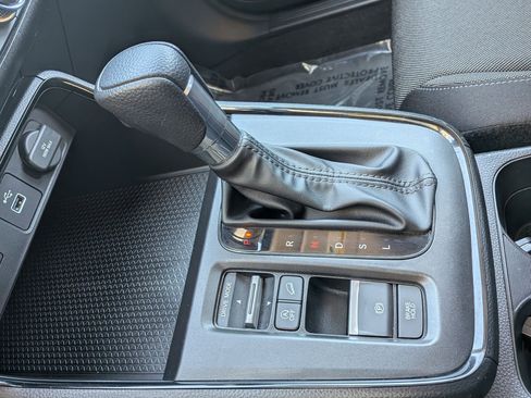 Used 2023 Honda CR-V LX image 22