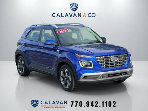 Used 2024 Hyundai Venue Limited FWD image 1
