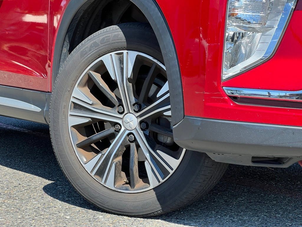 Used 2019 Mitsubishi Eclipse Cross SEL AWD/4WD image 2