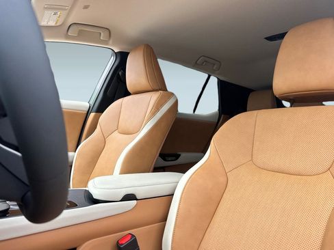 New 2026 Lexus RZ 350e 2WD image 18