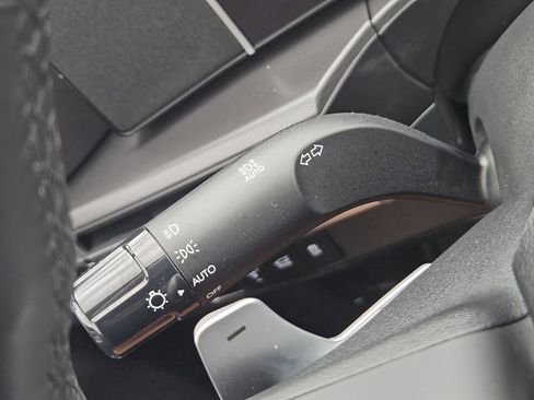 Used 2025 Hyundai Santa Fe SEL FWD image 24