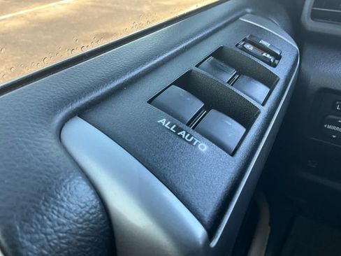 Used 2022 Toyota 4Runner Limited AWD/4WD image 18