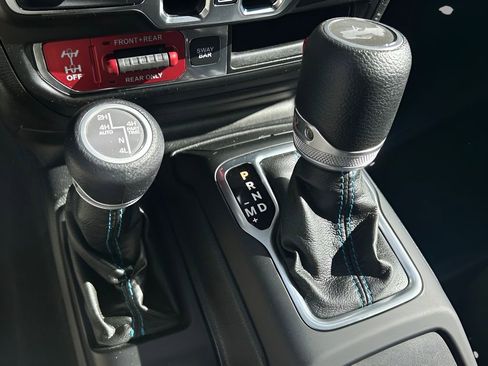 Used 2022 Jeep Wrangler Unlimited Rubicon 4xe image 27