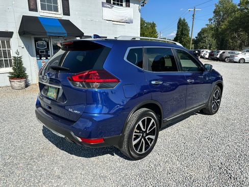Used 2019 Nissan Rogue SL w/ Premium Package AWD/4WD image 2
