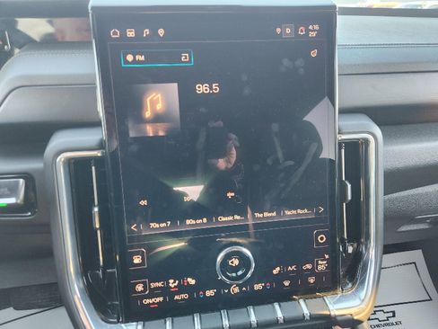 Used 2025 GMC Yukon Denali image 13