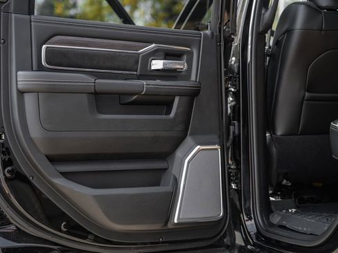 New 2026 RAM 2500 Laramie image 40