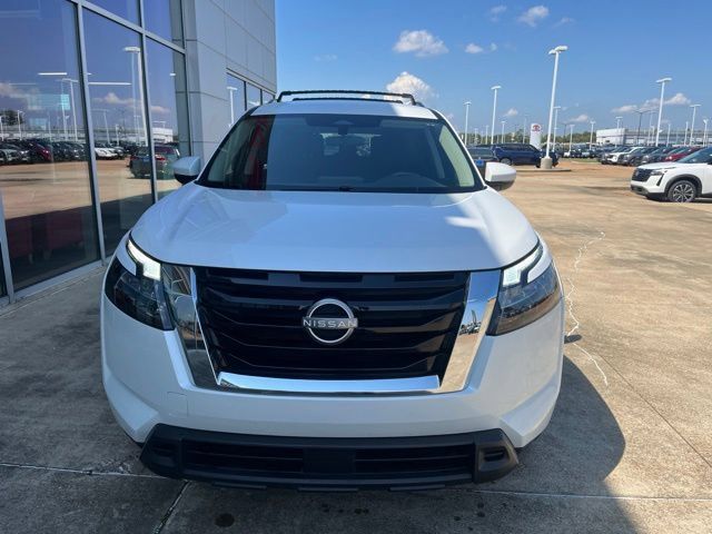 Certified 2025 Nissan Pathfinder SV FWD image 6