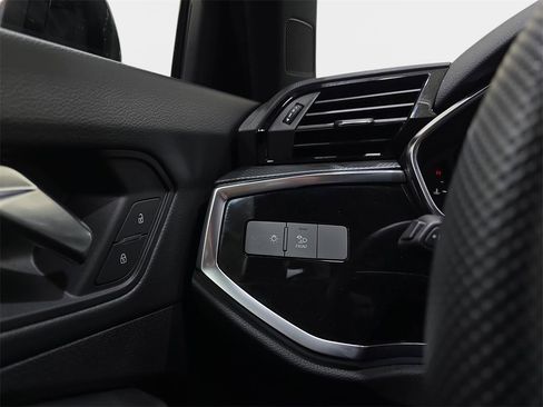 Certified 2025 Audi Q3 2.0T Premium Plus w/ Premium Plus Package image 29