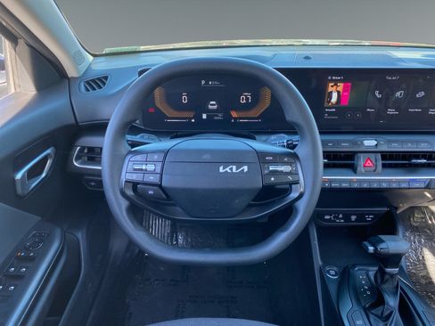 Used 2025 Kia K4 FWD image 12