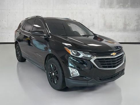 Used 2020 Chevrolet Equinox LT image 3