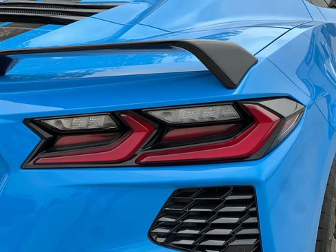Used 2022 Chevrolet Corvette Stingray Premium Conv w/ Z51 Performance Package RWD image 25
