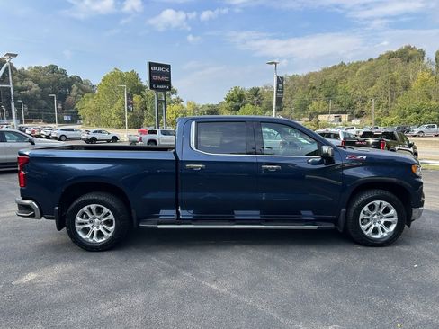 Used 2023 Chevrolet Silverado 1500 LTZ image 2