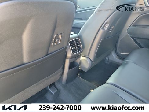Certified 2026 Kia Sportage EX w/ EX Panorama Roof Package FWD image 13