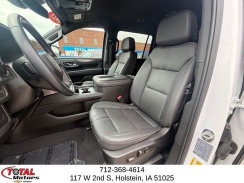 Used 2023 Chevrolet Suburban RST AWD/4WD image 9