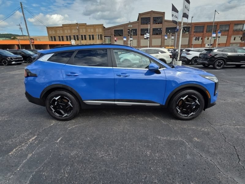 Certified 2026 Kia Sportage EX w/ EX Panorama Roof Package AWD/4WD image 8